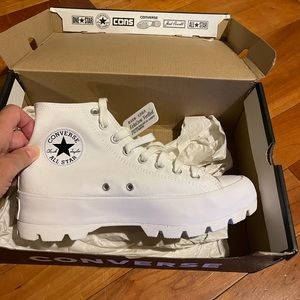 Chuck Taylor Lugged high top platform size 9 womens